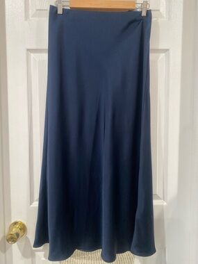 Rachel Zoe Midi skirt navy blue 2 size medium.